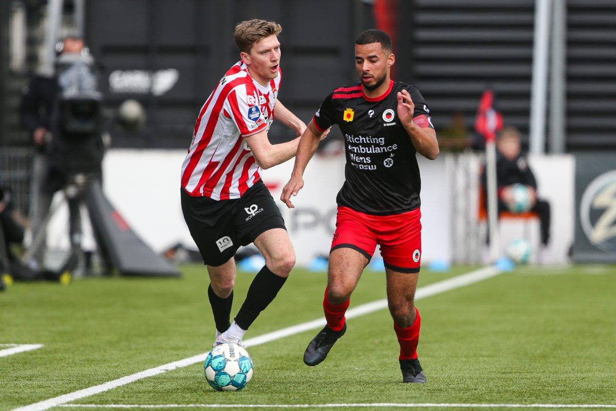 场上还是在 场上还是在