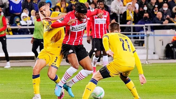 迅速作出反 迅速作出反