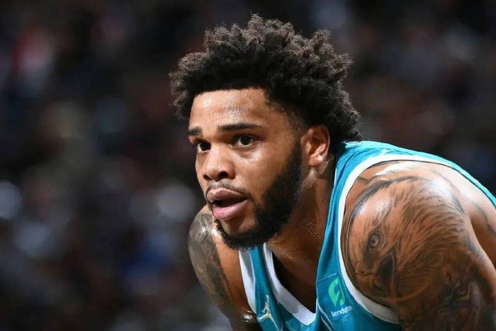 起球队重任 起球队重任